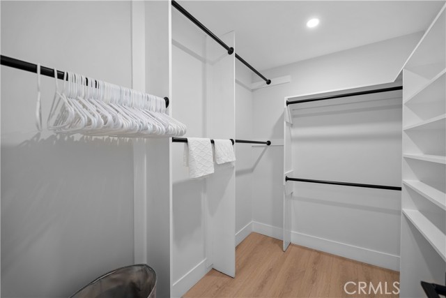4240 Kingfisher Road, Calabasas CA: https://media.crmls.org/medias/5aa704a9-340f-45b4-9e1d-08ff10b2d199.jpg