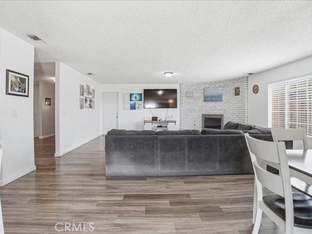 Detail Gallery Image 11 of 75 For 1826 Hillside, Norco,  CA 92860 - 4 Beds | 2 Baths