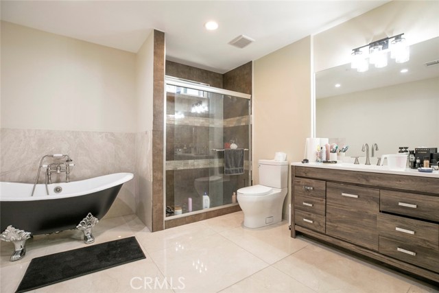 17465 Tuscan Drive, Granada Hills CA: https://media.crmls.org/medias/5aa75b01-9d86-4a3b-96cb-9b62d1b465f4.jpg