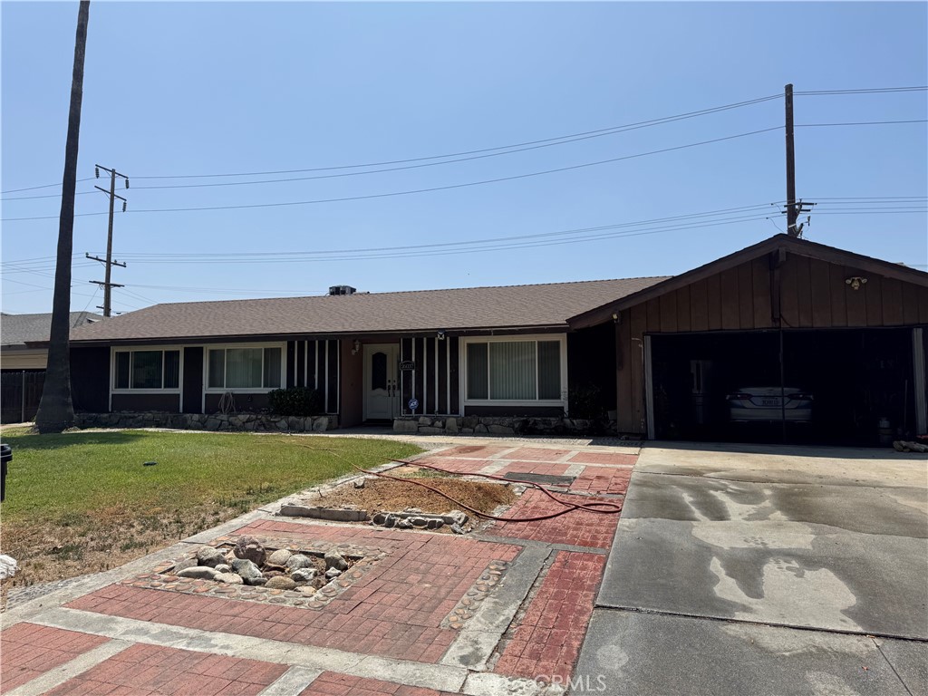 26037 E Edgemont Drive