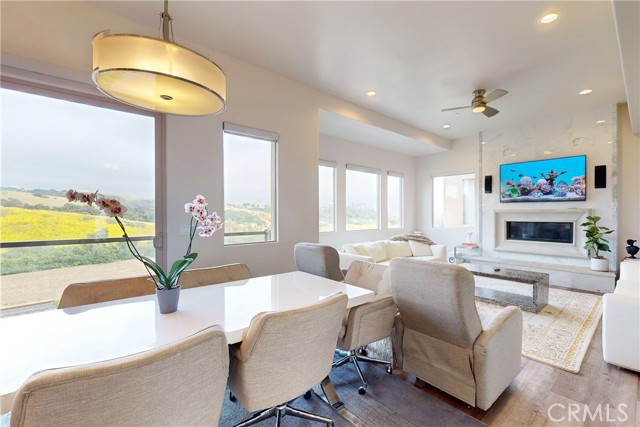 Detail Gallery Image 14 of 61 For 1009 Canyon Ln, Pismo Beach,  CA 93449 - 3 Beds | 2/1 Baths