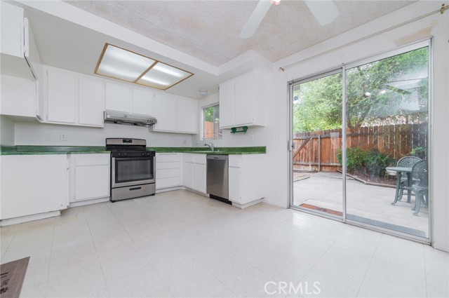 Detail Gallery Image 8 of 20 For 2533 Colgate Way, Riverside,  CA 92507 - 2 Beds | 1/1 Baths