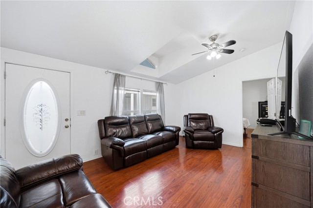 Detail Gallery Image 10 of 29 For 17225 Valley 69w,  Fontana,  CA 92335 - 3 Beds | 2 Baths