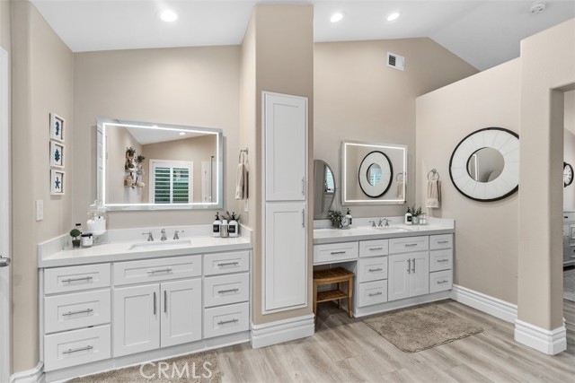 12 La Perla, Lake Forest CA: https://media.crmls.org/medias/5aab95af-538c-4247-a39f-dbca1a841a69.jpg