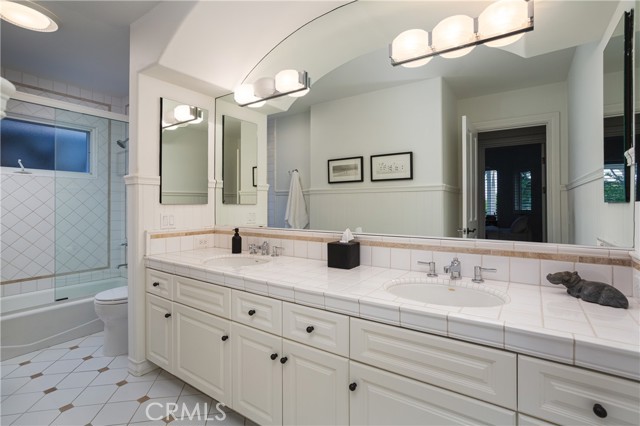 Detail Gallery Image 32 of 60 For 212 Kings Pl, Newport Beach,  CA 92663 - 4 Beds | 3/2 Baths
