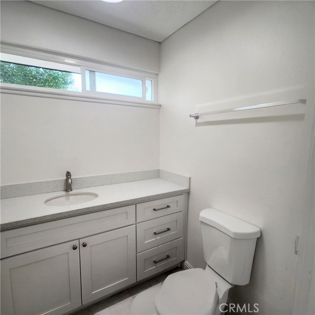 Detail Gallery Image 10 of 16 For 66161 Avenida Dorado, Desert Hot Springs,  CA 92240 - 4 Beds | 2 Baths