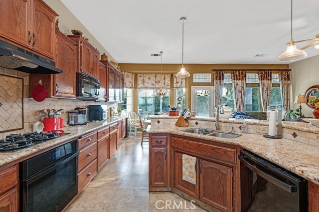 Detail Gallery Image 22 of 38 For 10727 Iron Creek Ave, Bakersfield,  CA 93312 - 4 Beds | 2 Baths