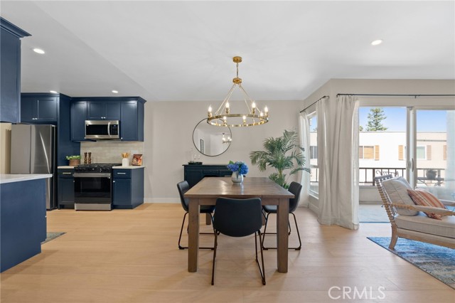 Detail Gallery Image 5 of 26 For 10707 Camarillo St #314,  North Hollywood,  CA 91602 - 2 Beds | 2 Baths