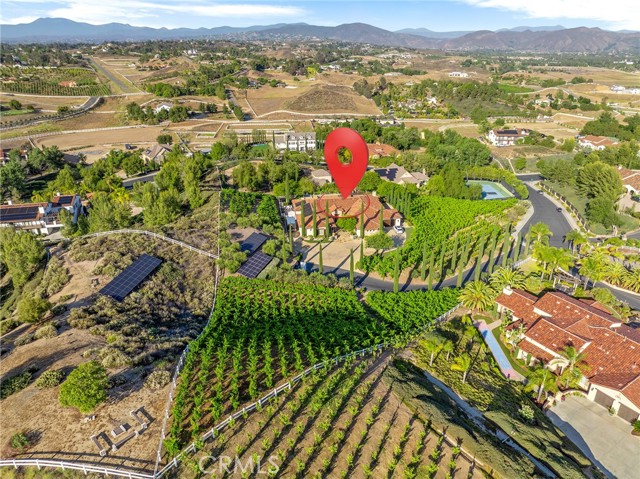 33260 Susan Grace Court, Temecula CA: https://media.crmls.org/medias/5aad7686-2002-47fe-b351-3a716dfdf06d.jpg