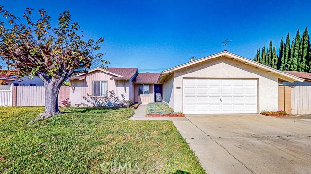 Detail Gallery Image 3 of 41 For 13411 Chestnut St, Westminster,  CA 92683 - 3 Beds | 2 Baths