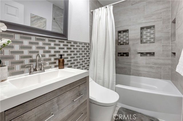 27781 Higuera, Mission Viejo CA: https://media.crmls.org/medias/5aaef48a-2eac-41d9-9840-a9d6a21afec0.jpg