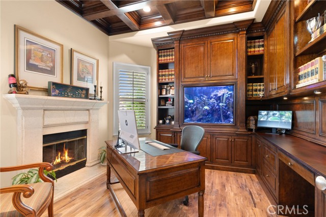 18912 Rockinghorse Lane, Huntington Beach CA: https://media.crmls.org/medias/5aafbe61-0480-4cdf-b1f8-c5e9f605ad85.jpg