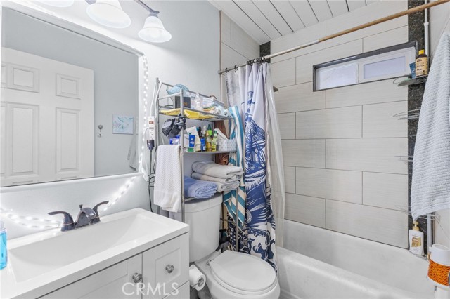 Detail Gallery Image 10 of 19 For 18585 14th, Bloomington,  CA 92316 - 2 Beds | 1 Baths