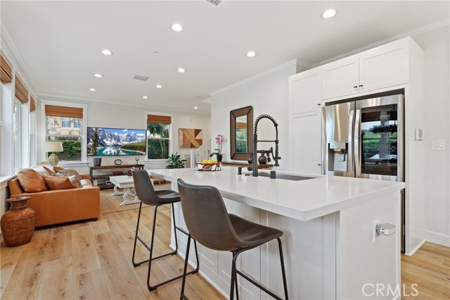 61 Fuchsia, Lake Forest CA: https://media.crmls.org/medias/5ab0772d-5ee2-48f7-99ef-2c898ff3eaec.jpg