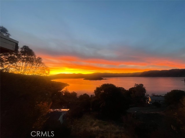 Detail Gallery Image 10 of 38 For 11633 Lakeview Dr, Clearlake Oaks,  CA 95423 - 2 Beds | 1/1 Baths