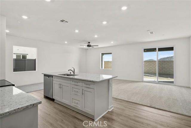 845 Longhorn Drive, San Jacinto CA: https://media.crmls.org/medias/5ab0a459-71ee-4290-8785-9418a2e9a7c8.jpg