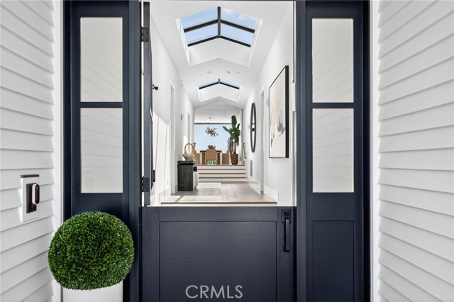 1501 Serenade, Corona del Mar CA: https://media.crmls.org/medias/5ab0b190-0eb8-4f55-962b-868aec166034.jpg