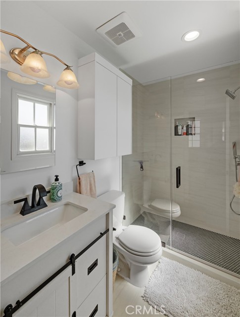 Detail Gallery Image 25 of 33 For 336 10th St, Manhattan Beach,  CA 90266 - 5 Beds | 4 Baths