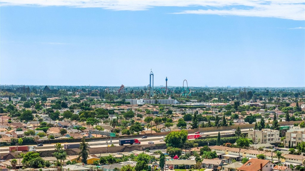 https://media.crmls.org/medias/5ab2b331-434e-4714-b5c2-97cf28d9304b.jpg?preset=X-Large