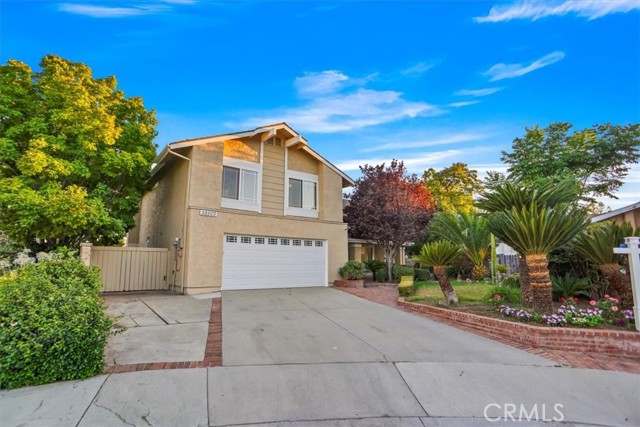 28503 Ray Court, Saugus CA: https://media.crmls.org/medias/5ab2f681-5535-4a5d-be79-e4738d8ca35a.jpg