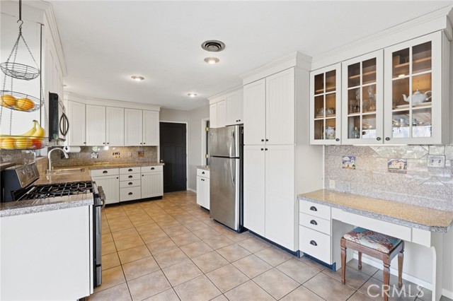 468 East View photo 11