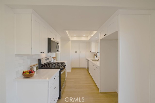 Detail Gallery Image 5 of 14 For 15514 Dale Evans, Apple Valley,  CA 92307 - 3 Beds | 2 Baths