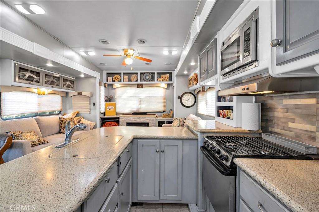 MLS #CV25265417 image #12