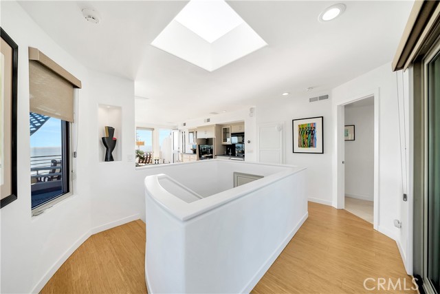 Detail Gallery Image 20 of 58 For 556 Cliff Dr a,  Laguna Beach,  CA 92651 - 3 Beds | 4 Baths