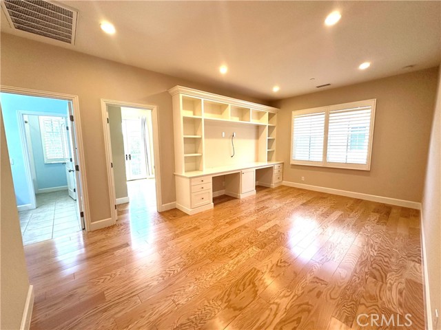53 Triana, Irvine CA: https://media.crmls.org/medias/5ab41e92-795d-4c90-8b9b-20e8c3d50a4b.jpg