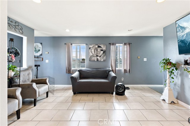 1301 E Pacific Coast, Wilmington CA: https://media.crmls.org/medias/5ab429d1-afa3-4bea-98f0-264133fc3334.jpg