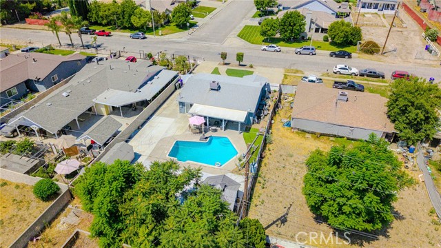 4127 N 4th Avenue, San Bernardino CA: https://media.crmls.org/medias/5ab4ca4c-d74e-43c6-b9ad-559d0c17e2e1.jpg