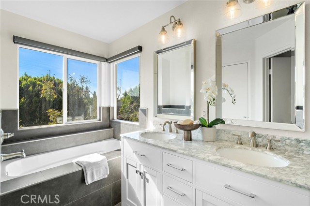 Detail Gallery Image 22 of 32 For 2852 N Santa Fe Pl, Orange,  CA 92865 - 3 Beds | 2/1 Baths