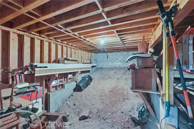 Image 57 of 72 For 18530 Glenwood Rd.