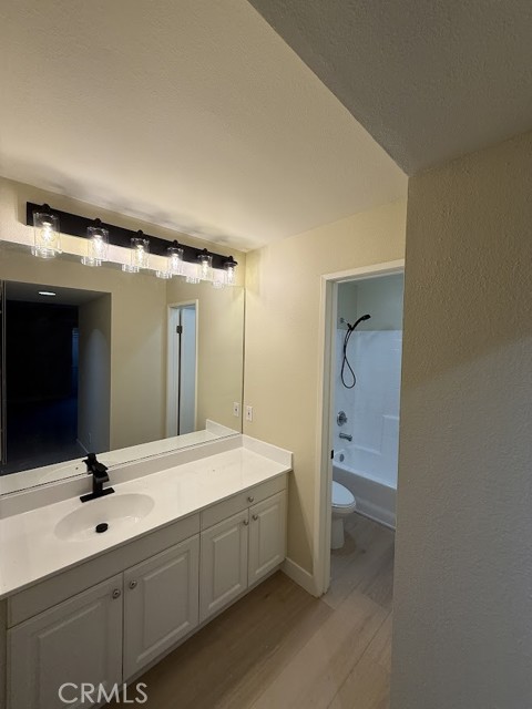 Detail Gallery Image 30 of 45 For 15766 Midwood #4,  Granada Hills,  CA 91344 - 3 Beds | 2/1 Baths