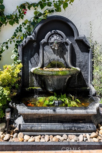 1215 N Avenue 56, Los Angeles CA: https://media.crmls.org/medias/5ab57c5f-4773-45f9-92e2-51bc5dd0547c.jpg