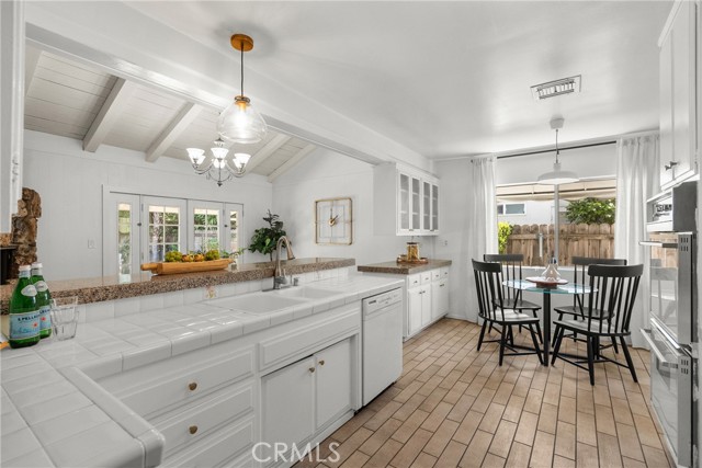 6644 Bianca Avenue, Van Nuys CA: https://media.crmls.org/medias/5ab57f97-b398-44a8-a89b-a5804338a72a.jpg