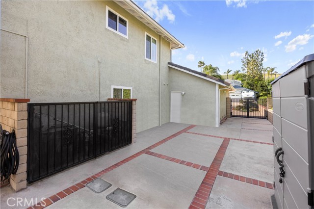 21035 Timber Ridge Road, Yorba Linda CA: https://media.crmls.org/medias/5ab585b5-9ab7-4f3d-b5e3-4b0c9e150c9a.jpg