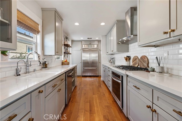 316 Claremont photo 29