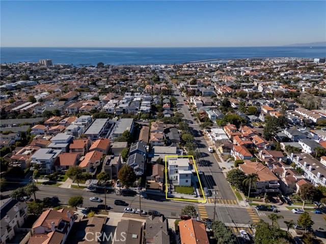 201 Juanita Avenue, Redondo Beach, California 90277, 3 Bedrooms Bedrooms, ,4 BathroomsBathrooms,Residential,For Sale,Juanita,SB24243690