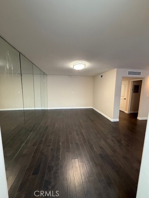 Detail Gallery Image 15 of 19 For 434 S Canon, Beverly Hills,  CA 90212 - 1 Beds | 2 Baths