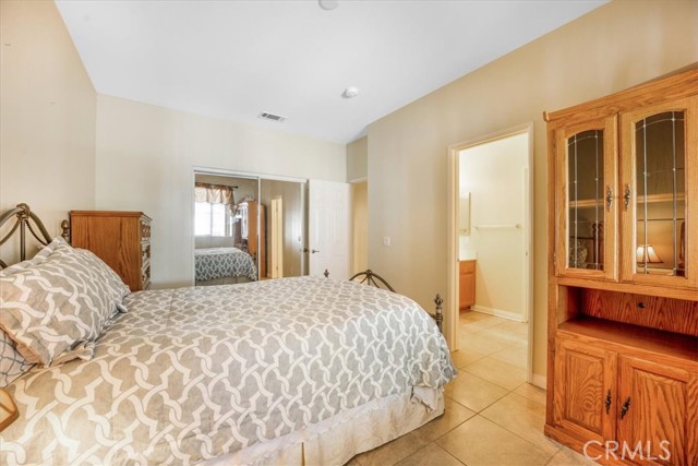 19247 Mountain Shadow Lane, Perris CA: https://media.crmls.org/medias/5ab68806-6640-4514-a0cc-bd41eaf4fc26.jpg
