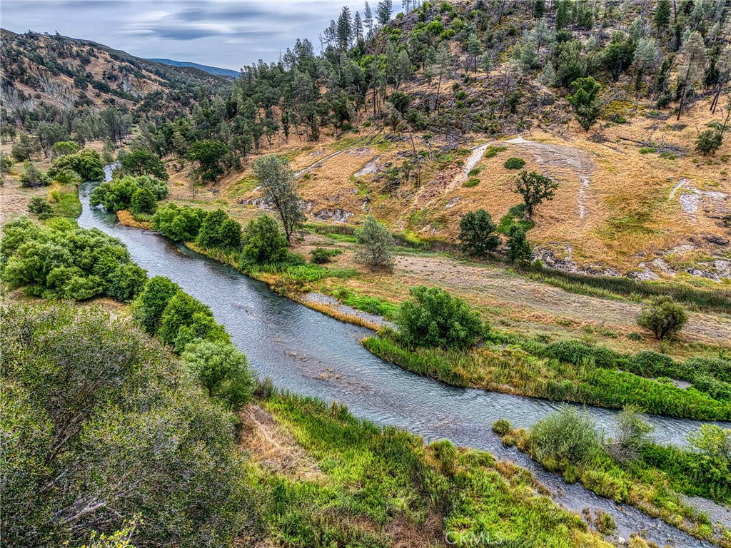 https://media.crmls.org/medias/5ab6a944-05fd-4f81-b63c-67e8121cec6f.jpg?preset=X-Large