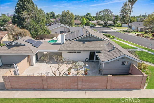 Image 8 of 61 For 14242 Clarissa Lane