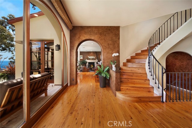 1131 Emerald Bay, Laguna Beach CA: https://media.crmls.org/medias/5ab7187d-ec4f-4f42-9695-fe82a7bc3ea6.jpg