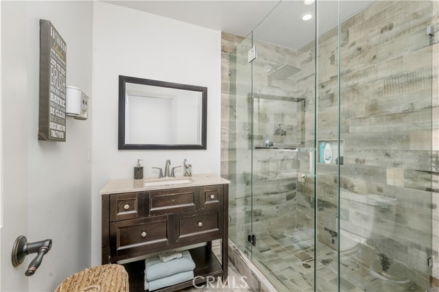 Detail Gallery Image 15 of 22 For 3677 Eddingham Ave, Calabasas,  CA 91302 - 6 Beds | 6/1 Baths