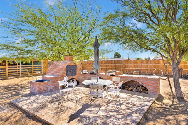 21350 Ramona Avenue, Apple Valley CA: https://media.crmls.org/medias/5ab74fb2-28f4-4cad-9bd5-7290018c35b9.jpg