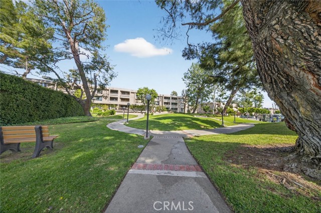 Detail Gallery Image 38 of 43 For 15235 Magnolia Bld #E,  Sherman Oaks,  CA 91403 - 3 Beds | 3 Baths