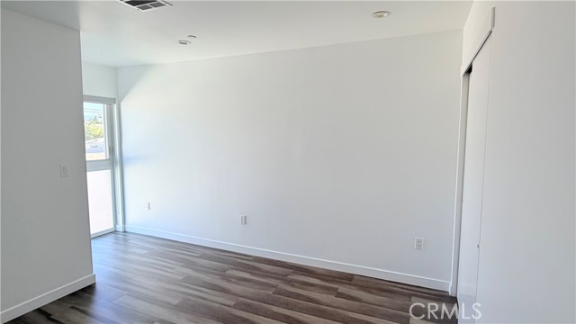 Detail Gallery Image 11 of 28 For 1416 S Cloverdale, Los Angeles,  CA 90019 - 3 Beds | 3 Baths