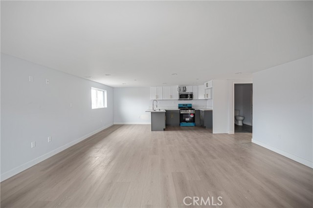 3301 Obama Boulevard, Los Angeles CA: https://media.crmls.org/medias/5ab85ebd-4352-4a1b-a098-d52f41659a20.jpg