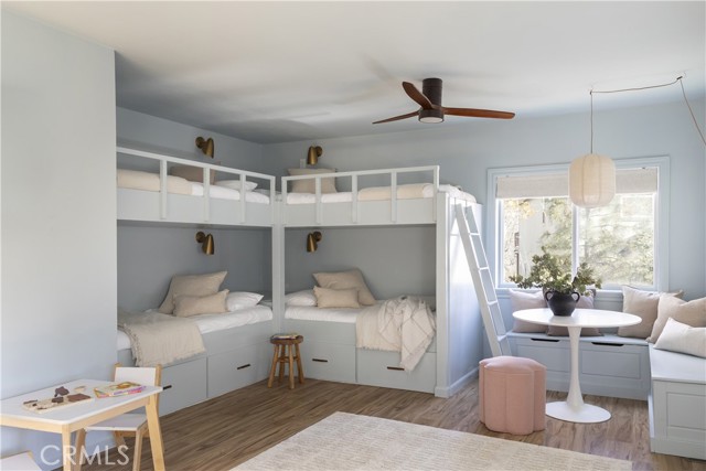 Detail Gallery Image 12 of 29 For 28000 West Shore Dr, Lake Arrowhead,  CA 92352 - 4 Beds | 3/1 Baths